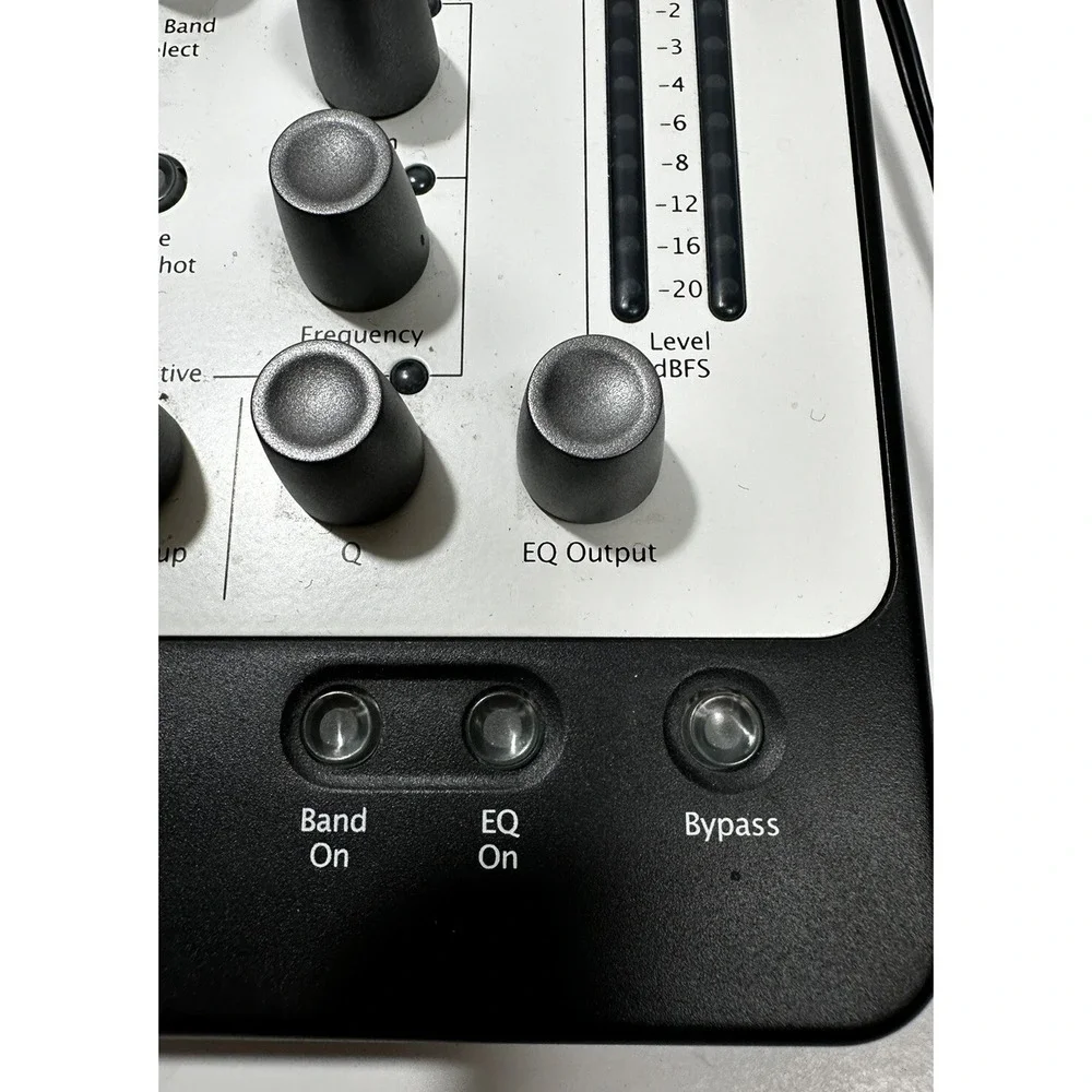 Focusrite Liquid Mix 16 -‎ FireWire DSP Processor and Control Surface